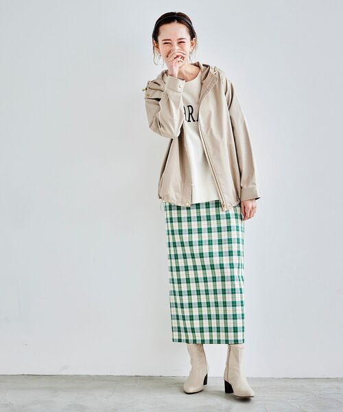 le.coeur blanc(ルクールブラン)の「ツイルストレッチフードブルゾン(ブルゾン・レディース・ベージュ/ネイビー/グレイッシュベージュ・FREE)」の13枚目の写真