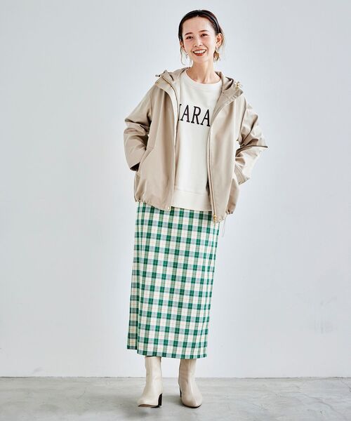 le.coeur blanc(ルクールブラン)の「ツイルストレッチフードブルゾン(ブルゾン・レディース・ベージュ/ネイビー/グレイッシュベージュ・FREE)」の14枚目の写真