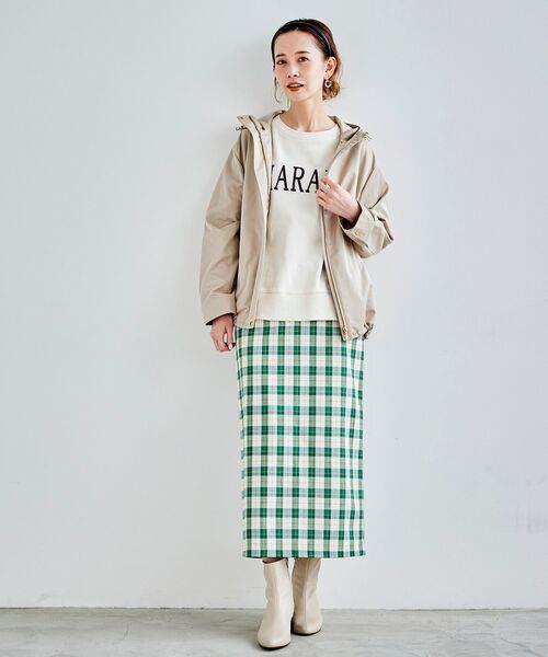 le.coeur blanc(ルクールブラン)の「ツイルストレッチフードブルゾン(ブルゾン・レディース・ベージュ/ネイビー/グレイッシュベージュ・FREE)」の15枚目の写真