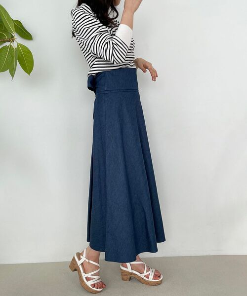 MAJESTIC LEGON（マジェスティックレゴン）の「パワショルコンパクトニットカーデ（カーディガン/ボレロ・レディース・アイボリー/ブルー系その他2/ブラック系その他/ブラック/ブルー・MEDIUM）」の22枚目の写真