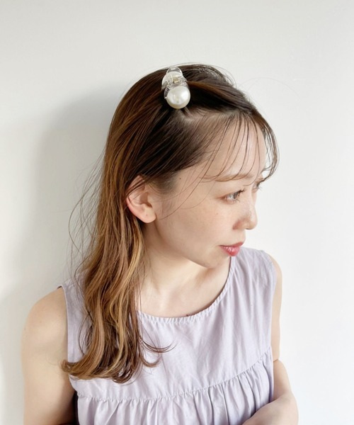 Heather（ヘザー）の「パールミニバンスクリップ　275607（バレッタ/ヘアクリップ・レディース・ブラウン/クリア・ONE SIZE）」の6枚目の写真