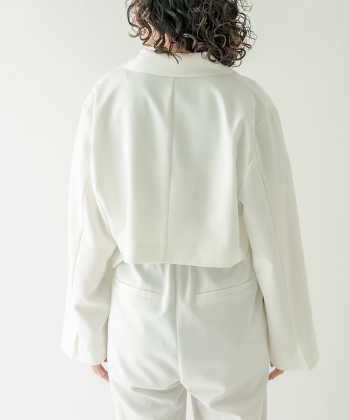 mystic(ミスティック)の「ショートジャケット(テーラードジャケット・レディース・ブラック/オフホワイト/アイボリー・FREE)」の6枚目の写真