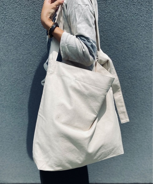 TRUSS(トラス)の「TRUSS / クラフトリングショルダー / CRS-031(ショルダーバッグ・レディース・ナチュラル/ホワイト/ブラック/オリーブ・ONESIZE)」の12枚目の写真