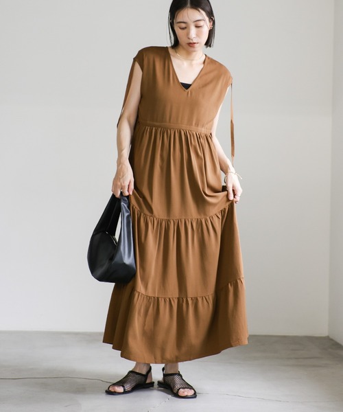 select MOCA(セレクトモカ)の「デザインギャザーノースリーブワンピース(ワンピース・レディース・ブラウン/オフホワイト/ダークネイビー・FREE)」の21枚目の写真