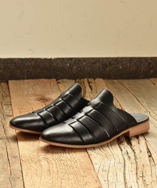 SVEC(シュベック)の「グルカ ミュール サンダル(サンダル・メンズ・ブラック・42/44/45/41/39/40/43)」の4枚目の写真