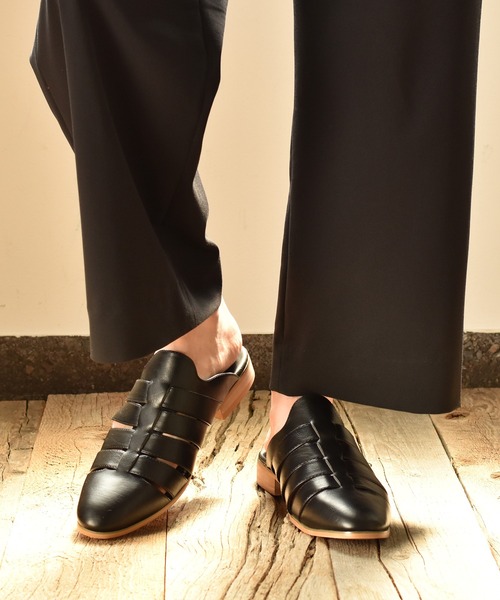 SVEC(シュベック)の「グルカ ミュール サンダル(サンダル・メンズ・ブラック・42/44/45/41/39/40/43)」の5枚目の写真