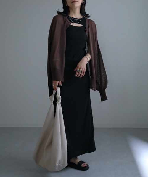 ap retro(アプレトロ)の「シアーカーディガン 前後2WAY(カーディガン/ボレロ・レディース・ブラック/ブラウン/オフホワイト/テラコッタ・FREE)」の10枚目の写真