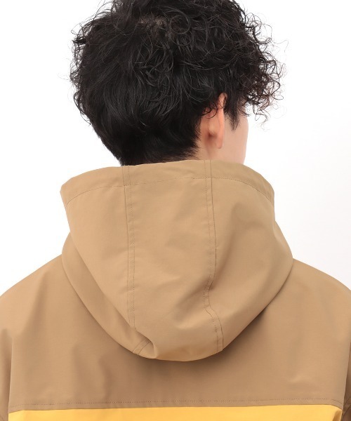 チチカカ(チチカカ)の「【ユニセックス】 撥水マウンテンパーカー(マウンテンパーカー・メンズ・ブラック/ベージュ・MEDIUM/LARGE)」の17枚目の写真