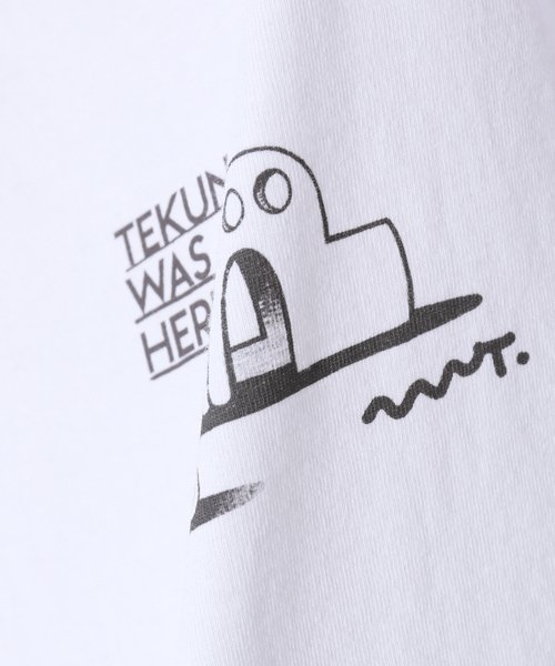 JOURNAL STANDARD（ジャーナルスタンダード）の「TEKUN WAS HERE OITE Tシャツ（Tシャツ/カットソー・メンズ・ホワイト・MEDIUM/LARGE/X-LARGE）」の5枚目の写真