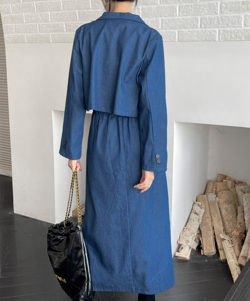 emi+（エミプラス）の「ショート開襟デニムジャケット＋ロングスカート セットアップ（テーラードジャケット・レディース・ブラック/インディゴブルー・M/L）」の3枚目の写真