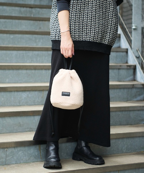 Actually(アクチュアリー)の「ボア2WAY 巾着バッグ(ショルダーバッグ・レディース・グレー/グリーン/アイボリー・フリー)」の12枚目の写真