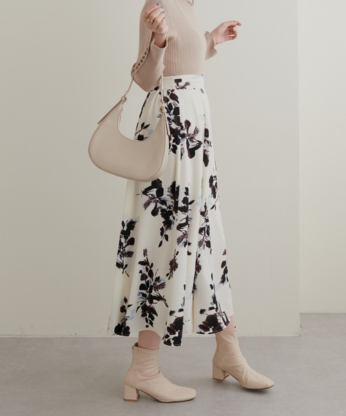 natural couture（ナチュラルクチュール）の「ウエストタックデザインアソートスカート（スカート・レディース・ブラック/ベージュ/レッド/オフホワイト・FREE）」の12枚目の写真