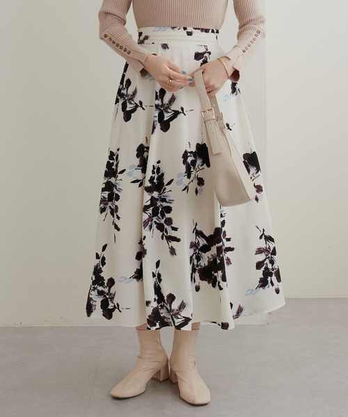 natural couture（ナチュラルクチュール）の「ウエストタックデザインアソートスカート（スカート・レディース・ブラック/ベージュ/レッド/オフホワイト・FREE）」の11枚目の写真