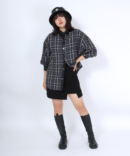 Salong hameu(サロン ハミュー)の「襟フェイクレザー チェックシャツ レディース/長袖ビッグシルエットシャツ(シャツ/ブラウス・レディース・ベージュ/グリーン/グレー・M/L)」の17枚目の写真