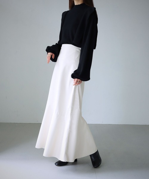 cheriella（シェリエラ）の「【cheriella】WEB限定フェイクレザーマーメイドスカート（スカート・レディース・ブラック/アイボリー・M）」の2枚目の写真