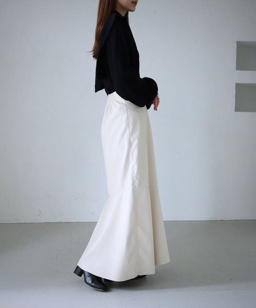 cheriella（シェリエラ）の「【cheriella】WEB限定フェイクレザーマーメイドスカート（スカート・レディース・ブラック/アイボリー・M）」の6枚目の写真