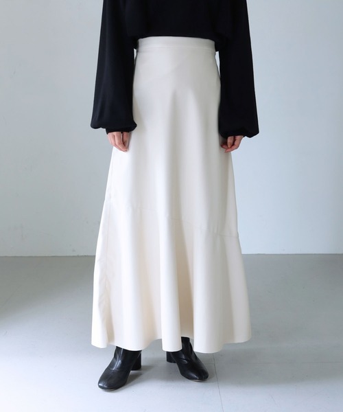 cheriella（シェリエラ）の「【cheriella】WEB限定フェイクレザーマーメイドスカート（スカート・レディース・ブラック/アイボリー・M）」の3枚目の写真