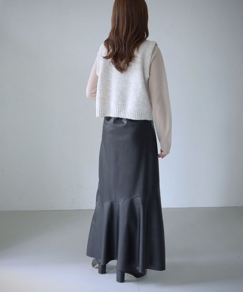 cheriella（シェリエラ）の「【cheriella】WEB限定フェイクレザーマーメイドスカート（スカート・レディース・ブラック/アイボリー・M）」の20枚目の写真