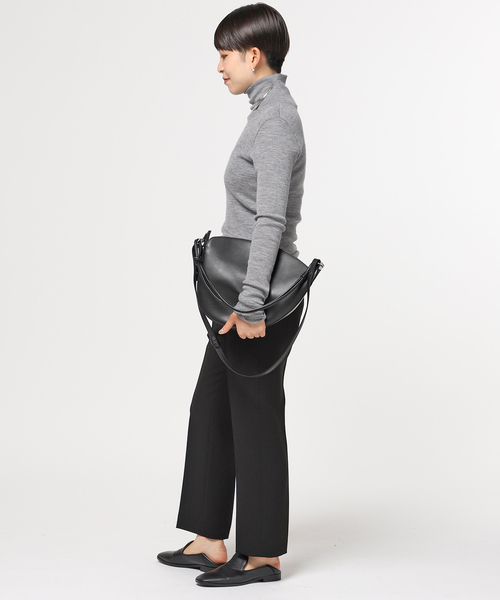 AP STUDIO（エーピーストゥディオ）の「SCENTOF ルーズタートルネックプルオーバー（ニット/セーター・レディース・チャコールグレー/ブラック/ベージュ・FREE）」の11枚目の写真