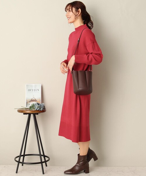 ITS'DEMO（イッツデモ）の「【多機能/洗濯機OK/毛玉バイバイ/Iラインで体系を拾わない/ヘビロテ】アンチピリングハイネックワンピース（ワンピース・レディース・オフホワイト/ブルー/ブラック/ライトパープル/ピンク系・00）」の5枚目の写真