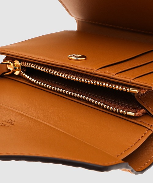 MCM（エムシーエム）の「Tracy 三つ折りウォレット - ヴィセトス