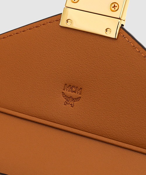 MCM（エムシーエム）の「Tracy 三つ折りウォレット - ヴィセトス（財布