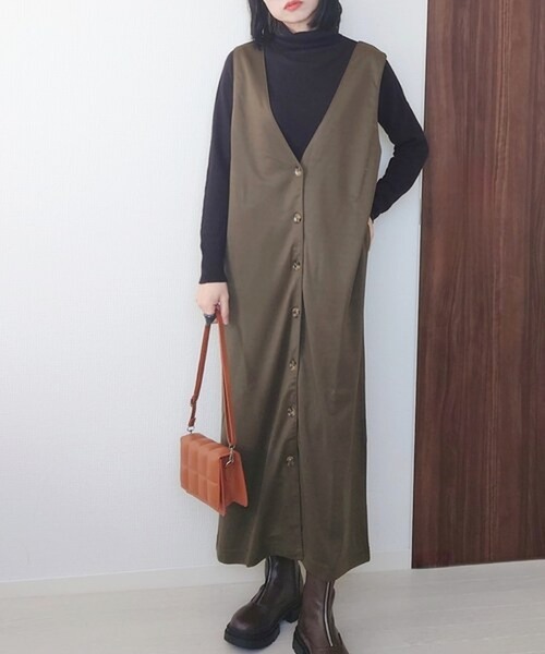Fizz（フィズ）の「【maiko_wear × Fizz コラボ】　前後2Way　ポンチ素材ジャンパースカート（サロペット/オーバーオール・レディース・ブラウン/カーキ/ブラック・M）」の9枚目の写真