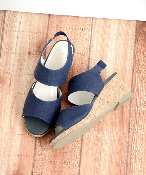 amelier MAJESTIC LEGON(アメリエルマジェスティックレゴン)の「ウェッジベルトサンダル(サンダル・レディース・オフホワイト/ネイビー/レッド/ブラック・SMALL/MEDIUM/LARGE)」の4枚目の写真