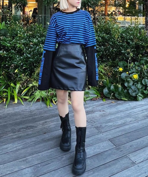 Figments（フィグメンツ）の「フェィクレザー台形ミニスカート