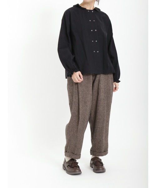 Samansa Mos2（サマンサ モスモス）の「ダブルボタンレース襟ブラウス（シャツ/ブラウス・レディース・ブラック/オフホワイト/チャコール・ﾌﾘ-）」の8枚目の写真