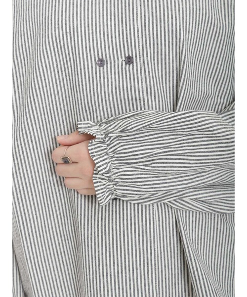 Samansa Mos2（サマンサ モスモス）の「ダブルボタンレース襟ブラウス（シャツ/ブラウス・レディース・ブラック/オフホワイト/チャコール・ﾌﾘ-）」の7枚目の写真