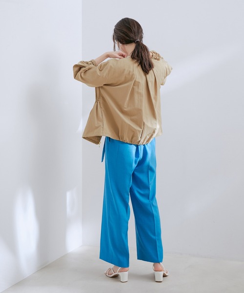 VIS（ビス）の「【UVケア・洗える】ウエストドロストブルゾン（ブルゾン・レディース・ベージュ/ホワイト系その他5/ブルー系その他4・FREE）」の16枚目の写真