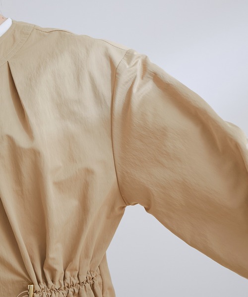 VIS（ビス）の「【UVケア・洗える】ウエストドロストブルゾン（ブルゾン・レディース・ベージュ/ホワイト系その他5/ブルー系その他4・FREE）」の21枚目の写真