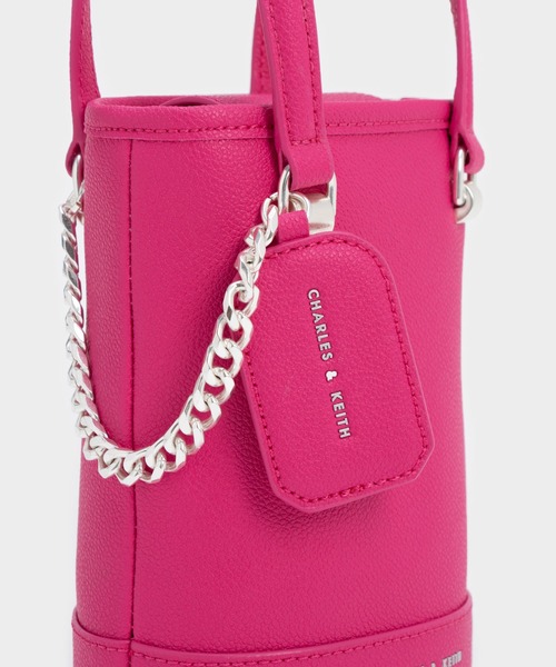 CHARLES & KEITH（チャールズ & キース）の「Avis アビス バケットバッグ（ショルダーバッグ・レディース・オレンジ/フューシャピンク/ブラック・S）」の10枚目の写真