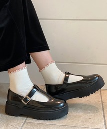 厚底Tストラップシューズ