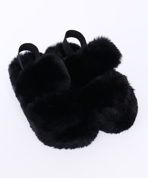 WC（ダブル シー）の「バックベルトフェイクファーサンダル（サンダル・レディース・ホワイト/ブラック・SMALL/MEDIUM）」の9枚目の写真