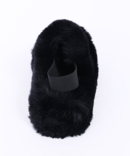 WC（ダブル シー）の「バックベルトフェイクファーサンダル（サンダル・レディース・ホワイト/ブラック・SMALL/MEDIUM）」の12枚目の写真