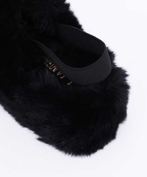 WC（ダブル シー）の「バックベルトフェイクファーサンダル（サンダル・レディース・ホワイト/ブラック・SMALL/MEDIUM）」の14枚目の写真