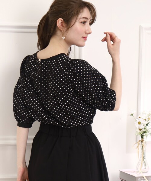 couture brooch(クチュールブローチ)の「◆【再入荷!】サッカードットパフスリーブブラウス(シャツ/ブラウス・レディース・ネイビー/ブラック系/アイボリー系・40/38/42)」の8枚目の写真