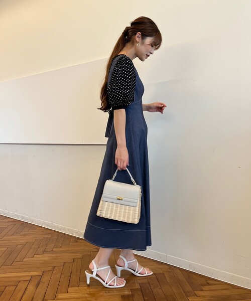 couture brooch(クチュールブローチ)の「◆【再入荷!】サッカードットパフスリーブブラウス(シャツ/ブラウス・レディース・ネイビー/ブラック系/アイボリー系・40/38/42)」の11枚目の写真