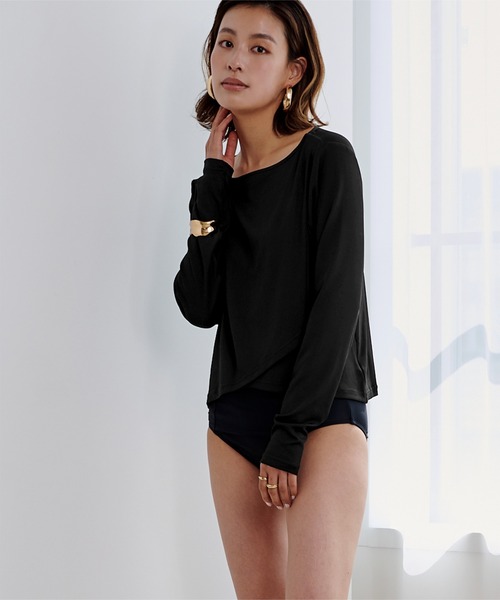 フロントクロスデザイントップス／ラッシュガード