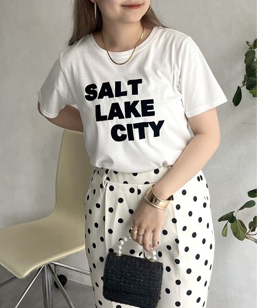 prose verse（プロズヴェール）の「フロッキーロゴTシャツ（Tシャツ/カットソー・レディース・チャコール/オフホワイト・ﾌﾘ-）」の7枚目の写真