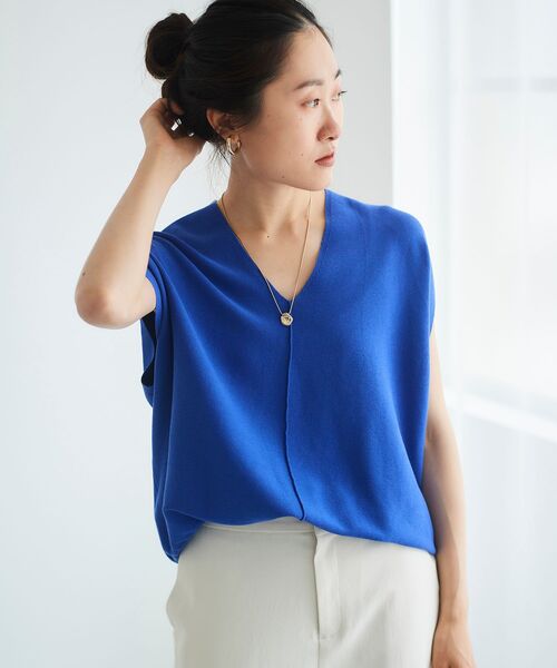 le.coeur blanc（ルクールブラン）の「ガーターアミコクーンVネックニット（ニット/セーター・レディース・ブルー/マスタード/オフホワイト/ダークブラウン・38）」の10枚目の写真