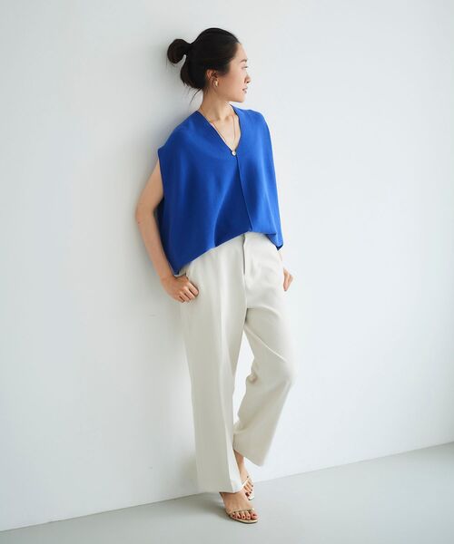 le.coeur blanc（ルクールブラン）の「ガーターアミコクーンVネックニット（ニット/セーター・レディース・ブルー/マスタード/オフホワイト/ダークブラウン・38）」の11枚目の写真