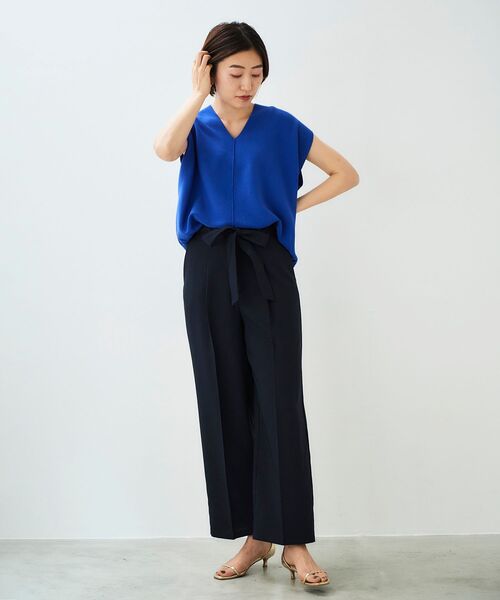 le.coeur blanc（ルクールブラン）の「ガーターアミコクーンVネックニット（ニット/セーター・レディース・ブルー/マスタード/オフホワイト/ダークブラウン・38）」の17枚目の写真