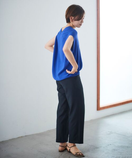 le.coeur blanc（ルクールブラン）の「ガーターアミコクーンVネックニット（ニット/セーター・レディース・ブルー/マスタード/オフホワイト/ダークブラウン・38）」の20枚目の写真