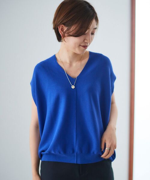 le.coeur blanc（ルクールブラン）の「ガーターアミコクーンVネックニット（ニット/セーター・レディース・ブルー/マスタード/オフホワイト/ダークブラウン・38）」の21枚目の写真