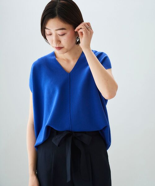 le.coeur blanc（ルクールブラン）の「ガーターアミコクーンVネックニット（ニット/セーター・レディース・ブルー/マスタード/オフホワイト/ダークブラウン・38）」の22枚目の写真