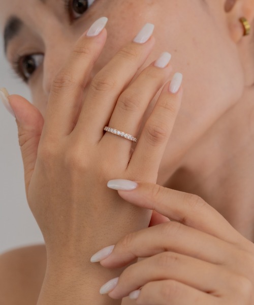 ebine(エビネ)の「2mm Full Eternity Ring 金属アレルギー対応 サージカルステンレス(リング・レディース・ピンク/ゴールド/シルバー・9号/7号/13号/11号/16号)」の2枚目の写真