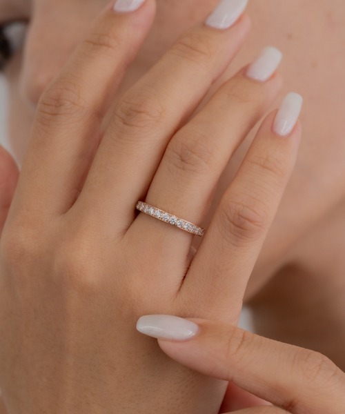 ebine(エビネ)の「2mm Full Eternity Ring 金属アレルギー対応 サージカルステンレス(リング・レディース・ピンク/ゴールド/シルバー・9号/7号/13号/11号/16号)」の6枚目の写真
